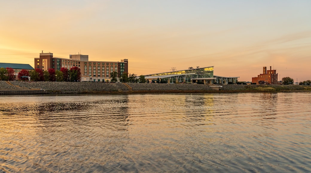 Hotel, Conference and convention center by Upper Mississippi on calm evening in Dubuque Iowa