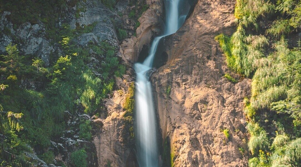 What a beautiful waterfall!
