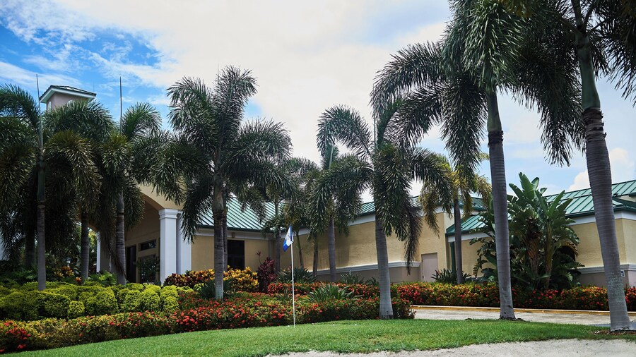 Clearwater_FeatherSoundCountryClub_6178869_02