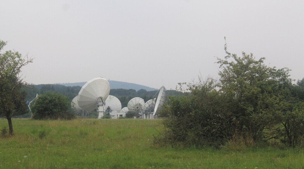 Erdfunksendestelle Usingen Camera location 50° 19′ 56.77″ N, 8° 29′ 07.05″ E View this and other nearby images on: OpenStreetMap - Google Earth 50.332436; 8.485293