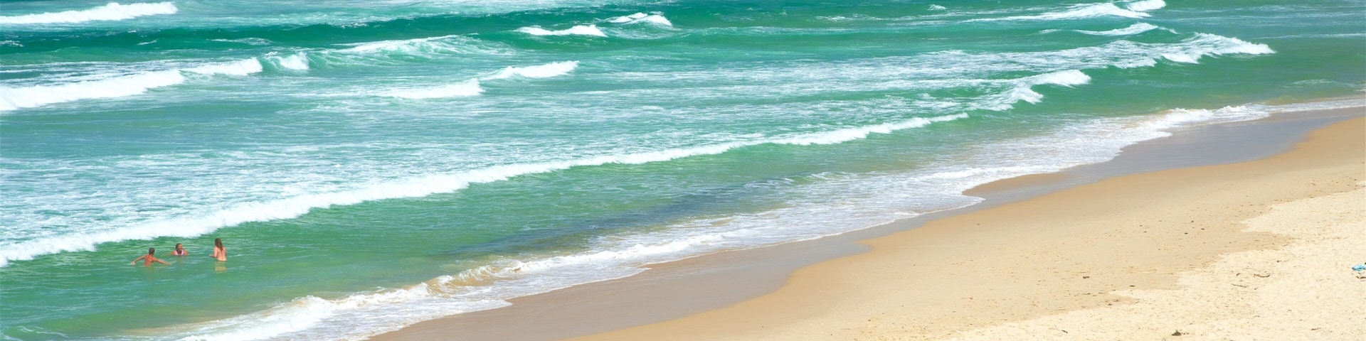 Ballina caracterizando uma praia de areia