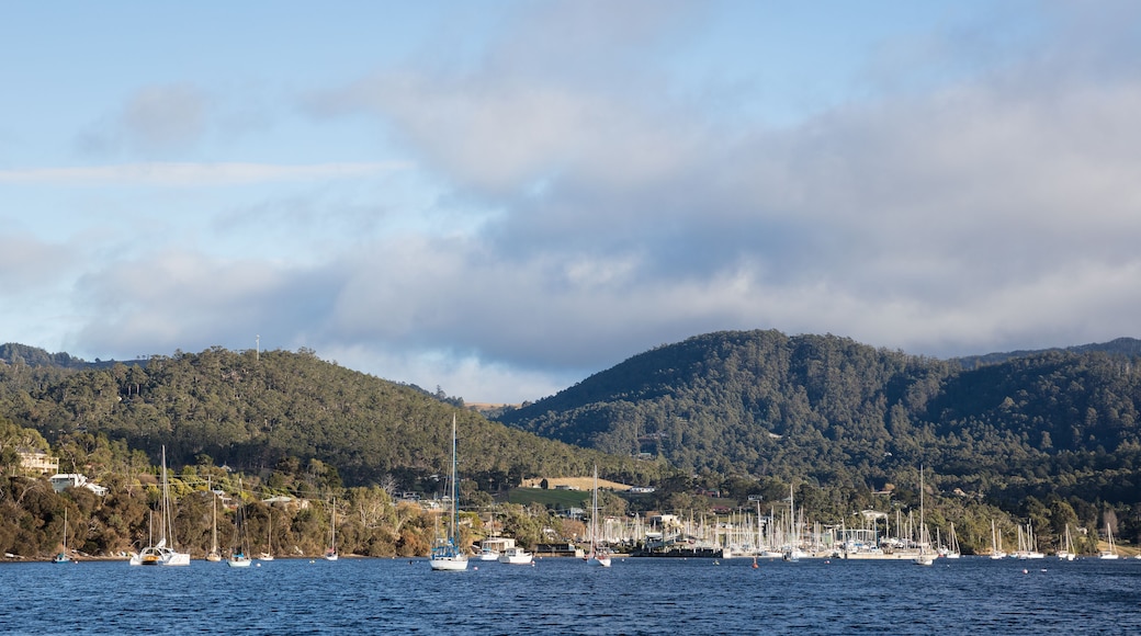 Kettering is a small town on the shores of the D'Entrecasteaux Channel and the departure point for the ferry to Bruny Island