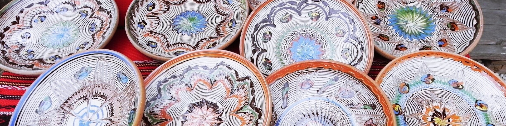 Traditional Romanian pottery - read the whole story at http://wp.me/p1hz24-oL