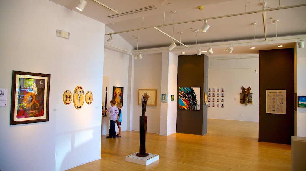 摩維夷藝術中心 其中包括 內部景觀 和 藝術