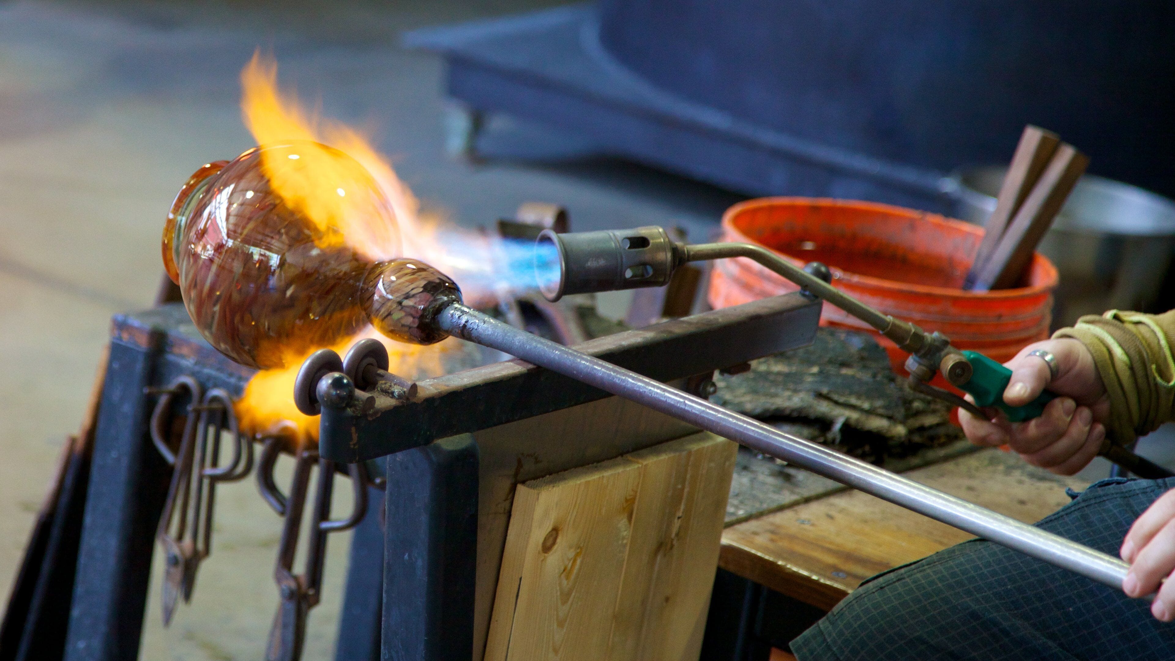 摩維夷藝術中心 呈现出 藝術 和 內部景觀