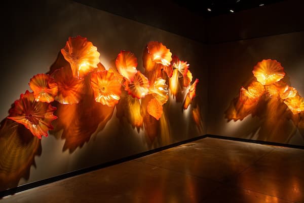 Chihuly Collection showing interior views and art