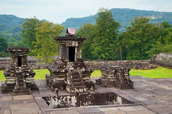 Palais Ratu Boko qui includes patrimoine historique et scĂšnes tranquilles