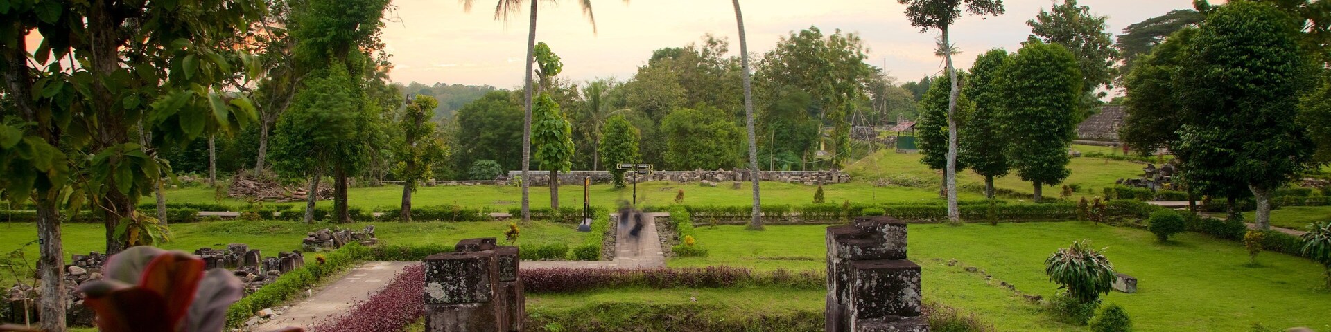 博科皇后宮 设有 公園, 遺址 和 夕陽
