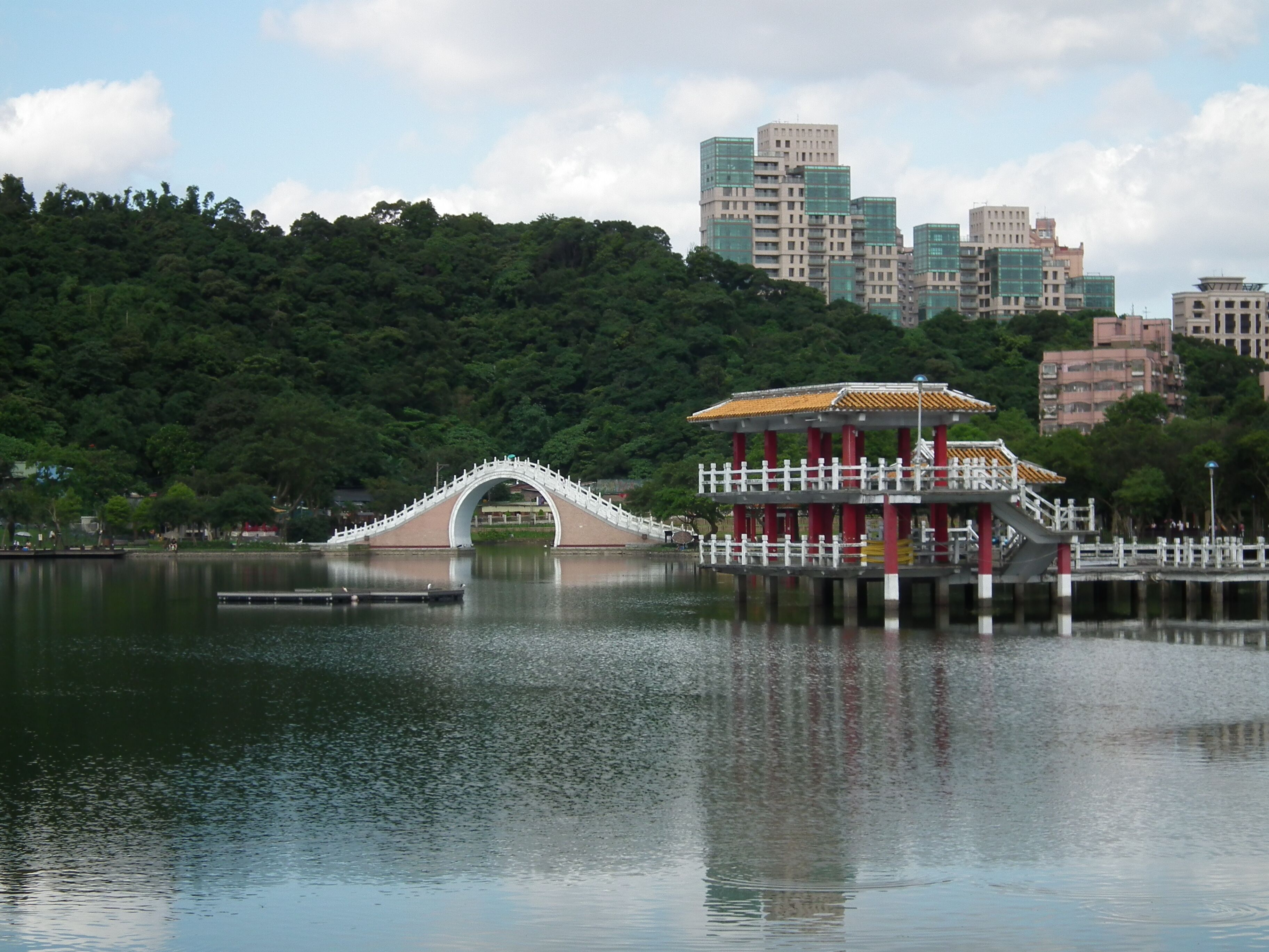 Dahu Park 大湖公園