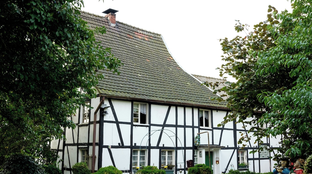 Odenthal, Monument 40, Mutzbacher Talweg 10