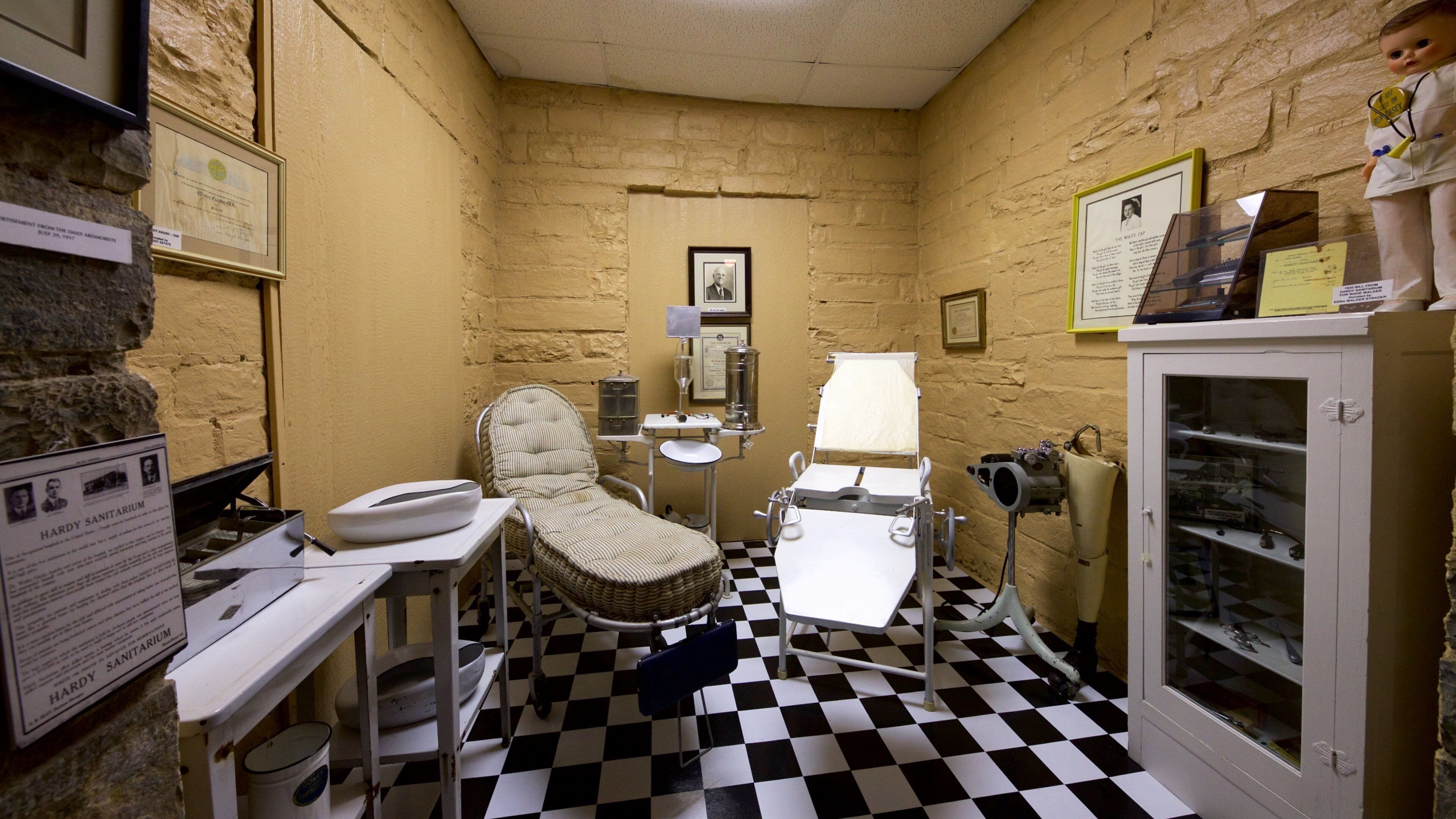 Greater Southwest Historical Museum showing heritage elements and interior views