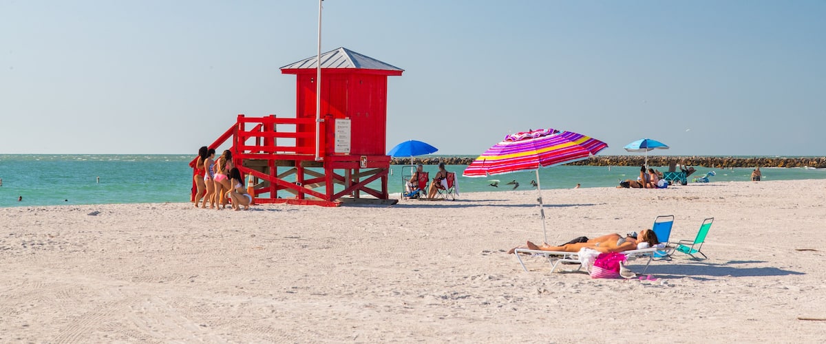 Sand Key Park which includes a sandy beach and general coastal views