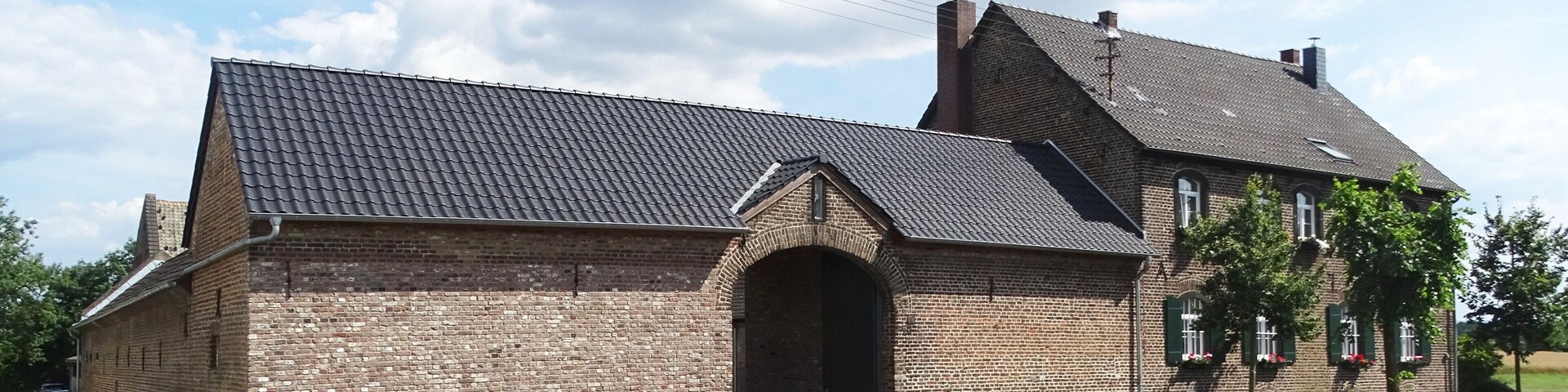 Antoniterhof in Vernich, Heimbacher Straße 73. Ansicht von der Heimbacher Straße