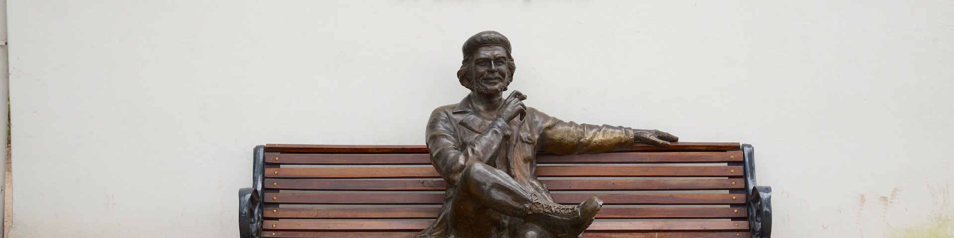 Museum of Che Guevara which includes a statue or sculpture