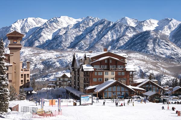 Purgatory Ski Area johon kuuluu luksushotelli tai lomakeskus, lunta ja vuoret