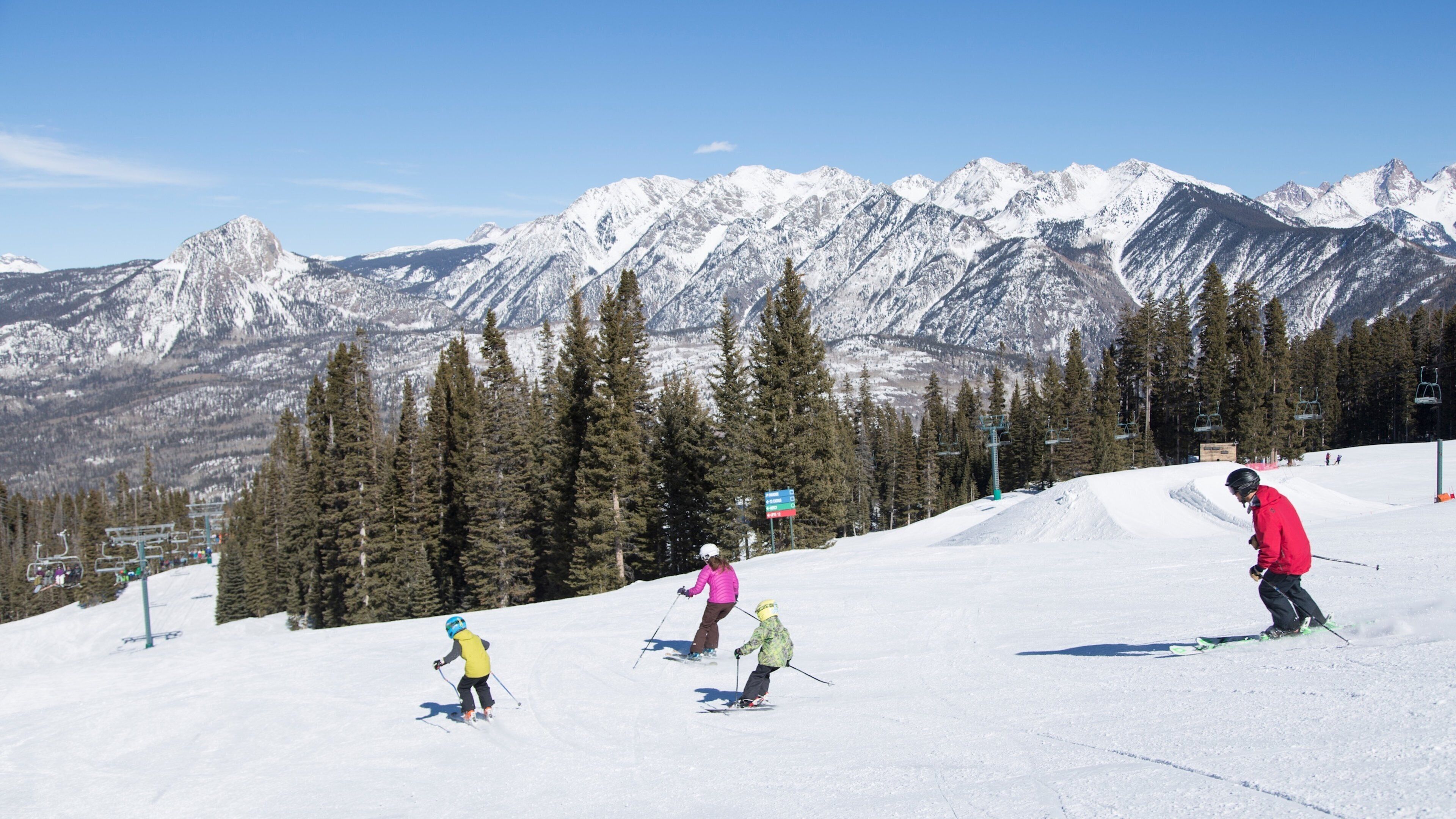 Purgatory Ski Area featuring mountains, snow and snow skiing