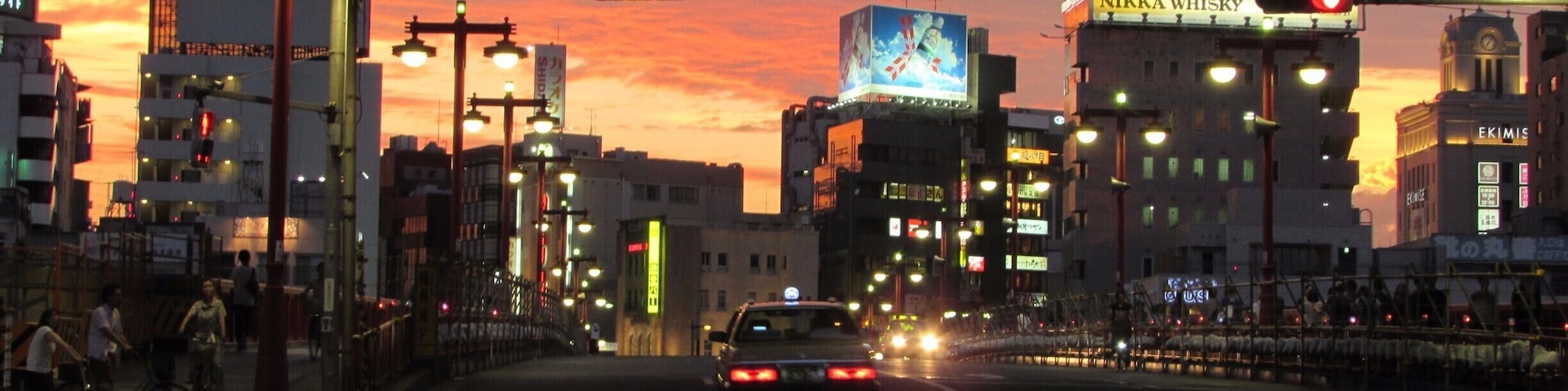 Walking back to Asakusa from Tokyo Skytree. Why do the sunsets always look so good in Tokyo?