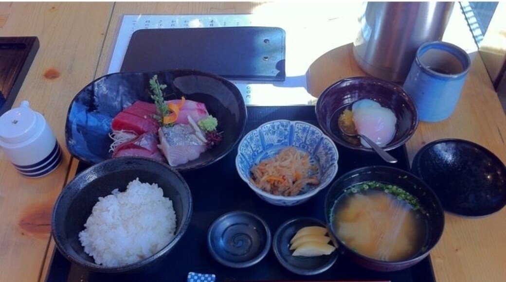 墨之栄刺身御前をいただきました。