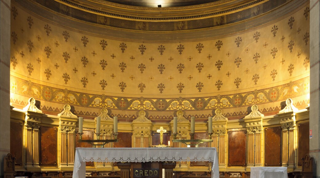 Intérieur de l'église Saint-Denis-de-la-Croix-Rousse de Lyon.