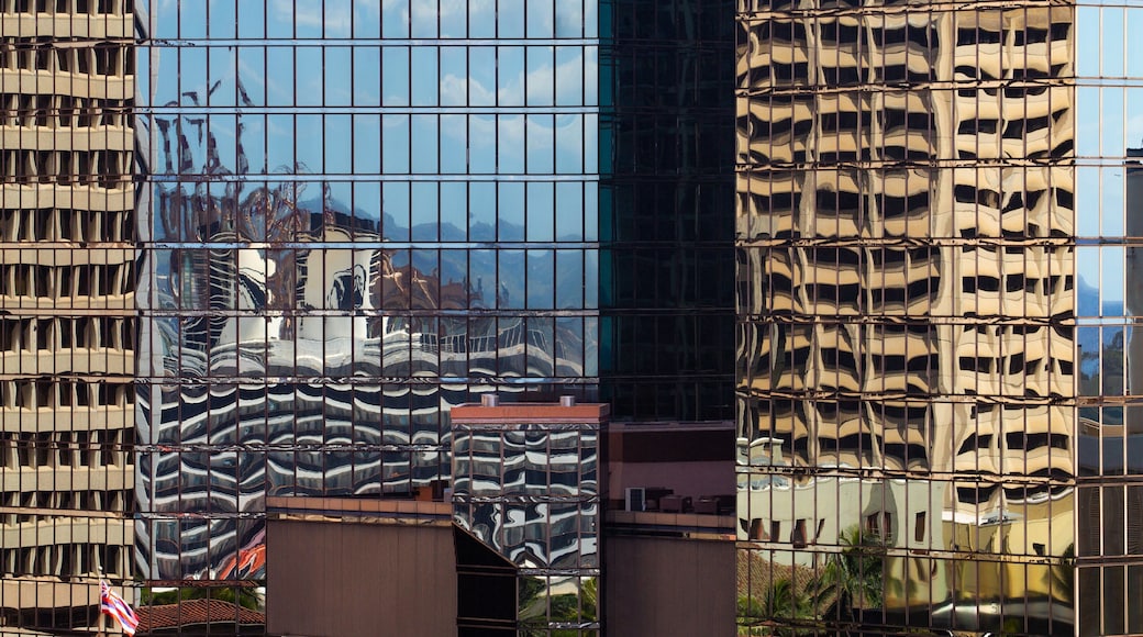 Aloha Tower featuring a skyscraper