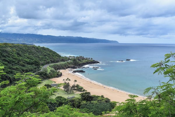 If you want to capture these gorgeous aerial views, head over to Pu'u O Mahuka Heiau, located above Waimea Bay. From Kamehameha Highway, turn right just before the Foodland and fire station and go up the winding road for about two minutes before you reach the sign on your right hand side. It's easy to miss, so keep an eye out for it!
Check out more fun local spots on my North Shore blog post here: https://culturalfoodies.com/2018/03/16/how-to-spend-the-perfect-day-at-the-north-shore-from-a-locals-perspective/
#lifeatexpedia #waimeabay #northshore #oahu #hawaii #landscapephotography #hawaiiangems #thingstodoinhawaii