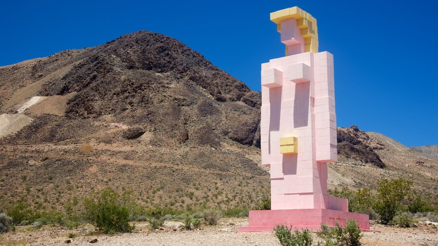 Museo Goldwell al aire libre que incluye vistas al desierto y arte al aire libre