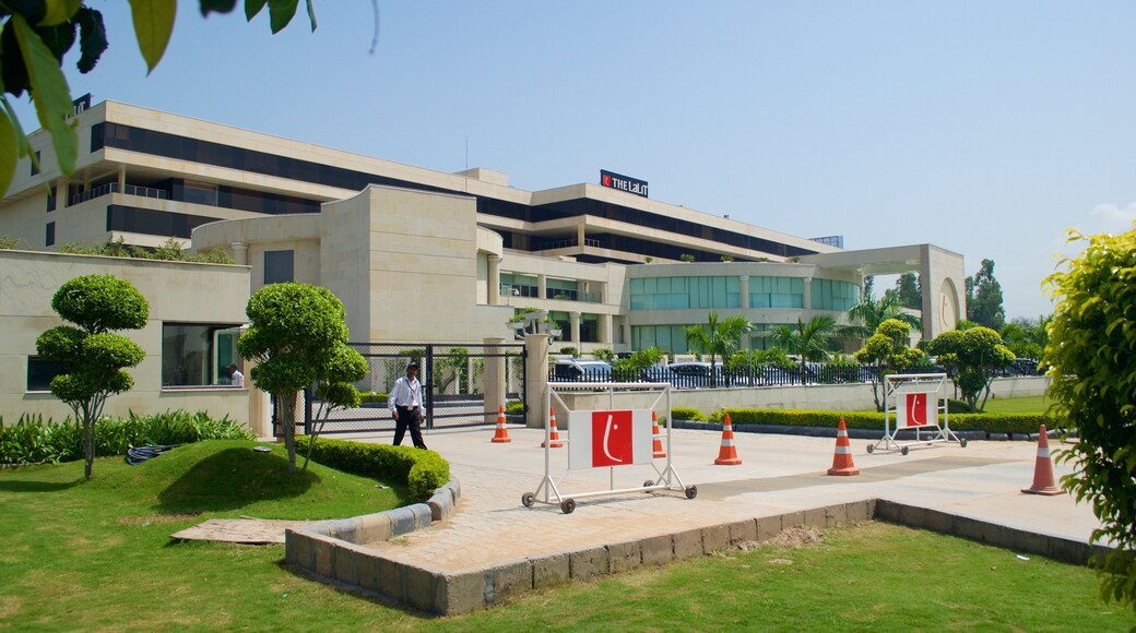 Rajiv Gandhi Chandigarh Technology Park which includes a park