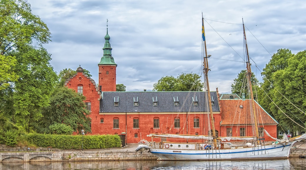 哈尔姆斯塔德城堡