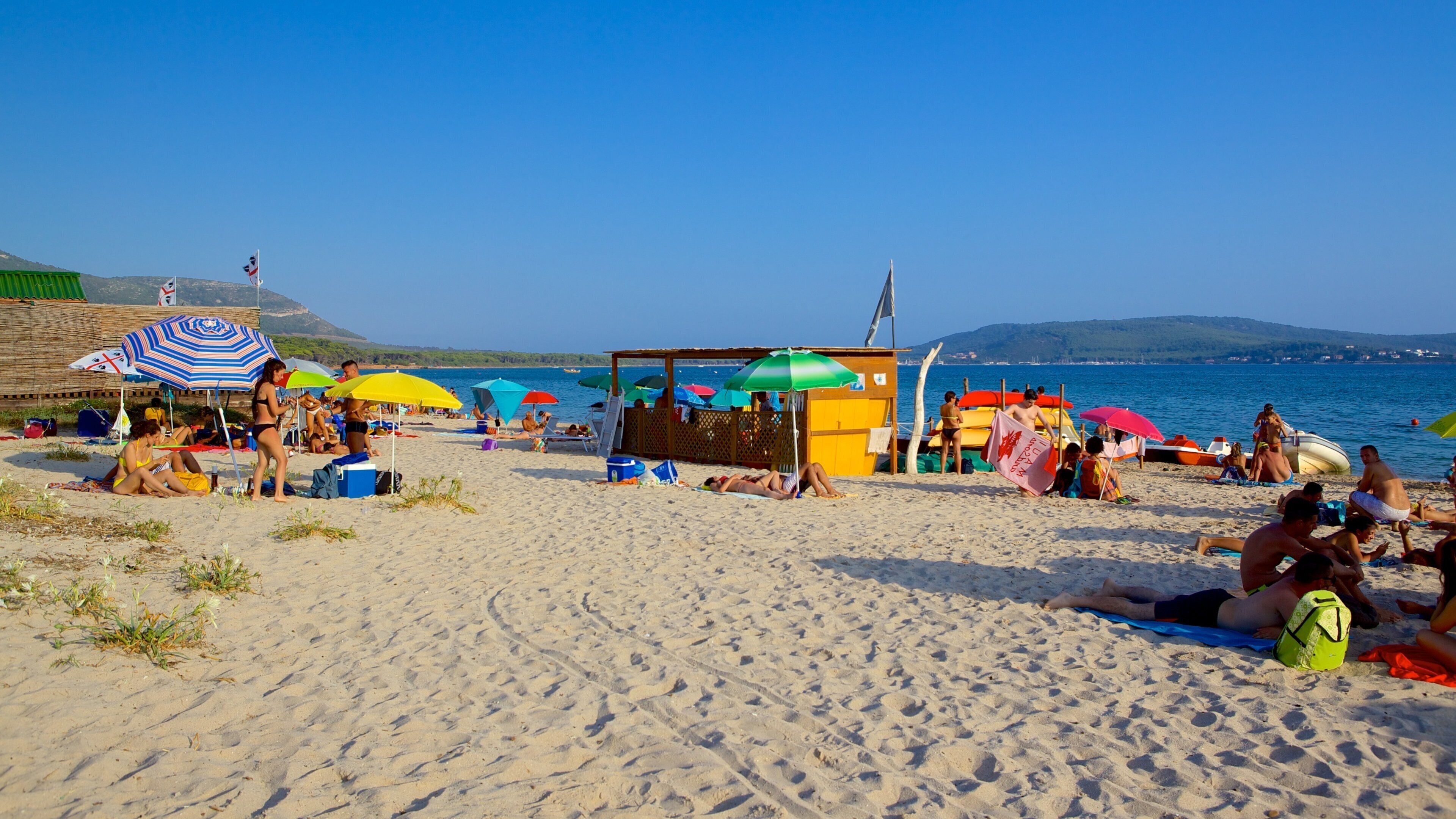 Mugoni-strand inclusief een zandstrand