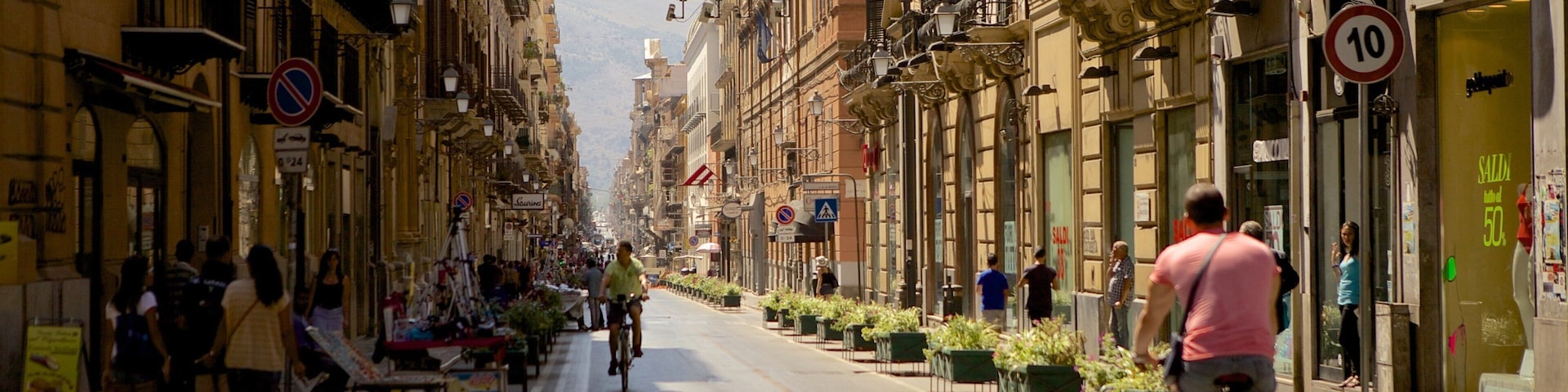 Via Maqueda featuring a small town or village, heritage architecture and street scenes