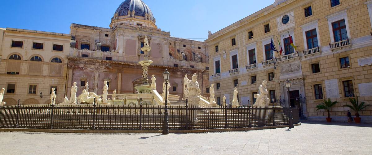 Via Maqueda showing heritage architecture, heritage elements and a square or plaza