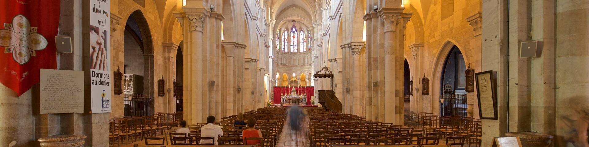 Collegiate Church of Notre-Dame featuring heritage elements, interior views and a church or cathedral