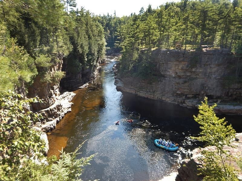 We were just wowed by the beauty of this 2 mile hike... the trails were just beautiful