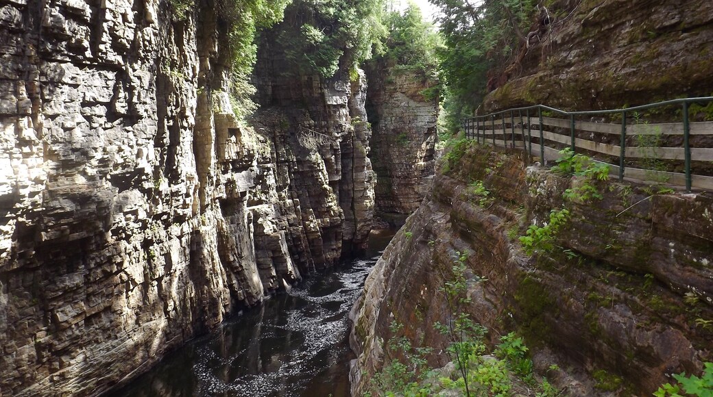 Incredible hike at Ausable Chasm, a hidden secret located in Upstate New York, just two hours away from the Adirondacks. Said to be the “Canyon of the East,” Ausable chasm offers amazing views, photo-ops and hikes with all different levels of difficulty. Truly feels like a prehistoric place.