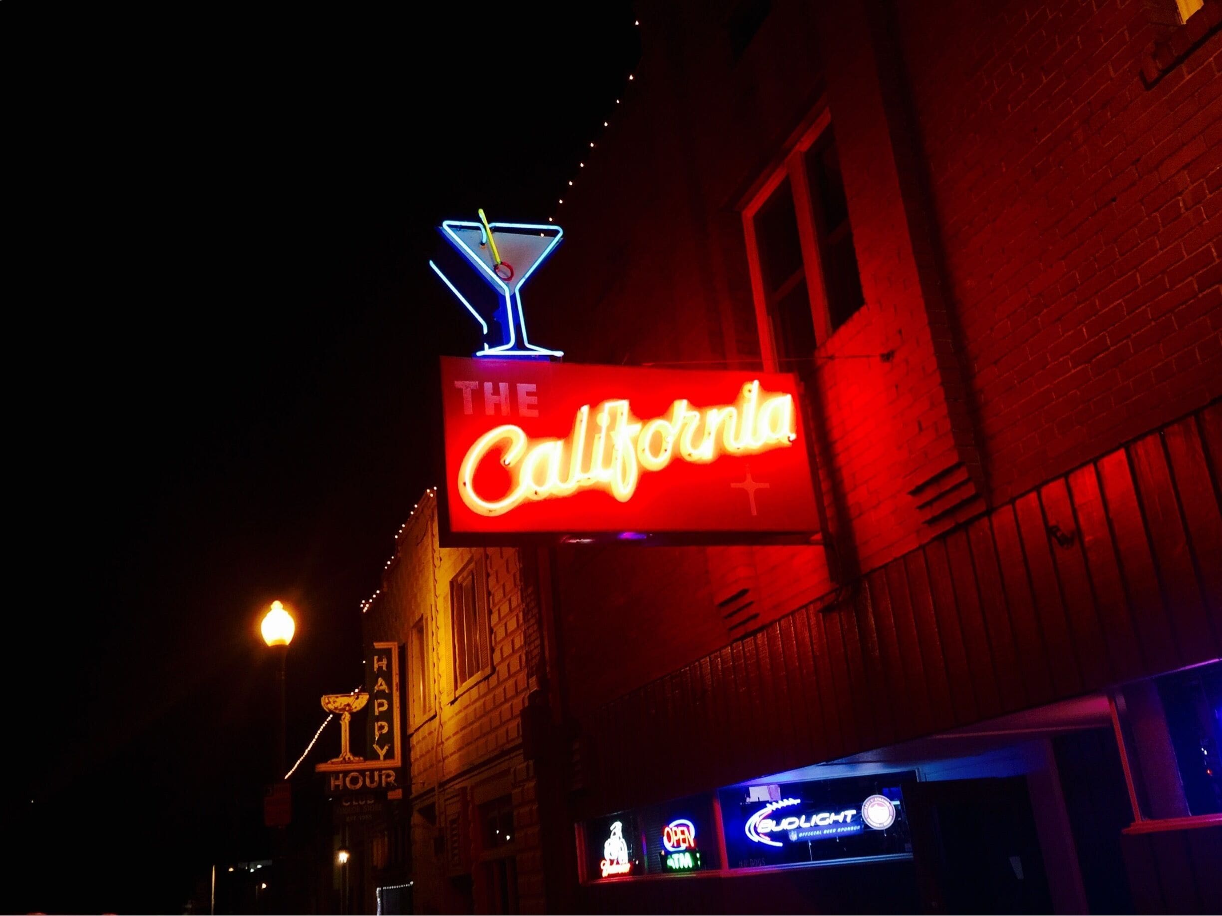 Some vintage neon in old Auburn California. 