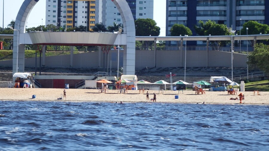 A Praia da Ponta Negra, é uma praia localizada no bairro da Ponta Negra, na Zona Oeste da cidade de Manaus, às margens do rio Negro.
Ponta Negra Beach, is a beach located in the Ponta Negra neighborhood, in the West Zone of the city of Manaus, on the banks of the Negro River.
#Aquatrove