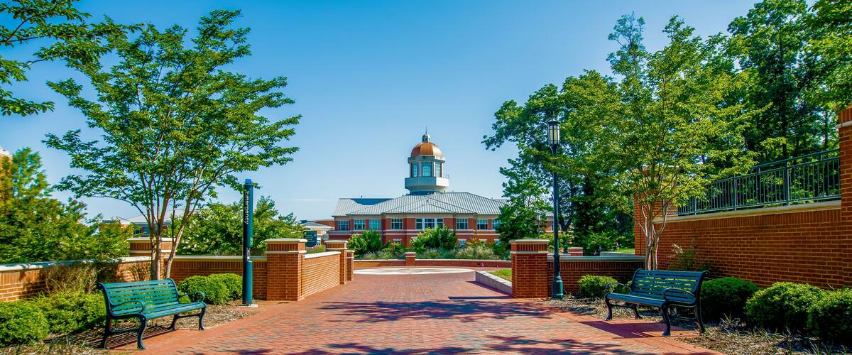 modern college campus buildings