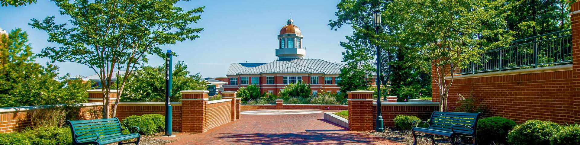 modern college campus buildings