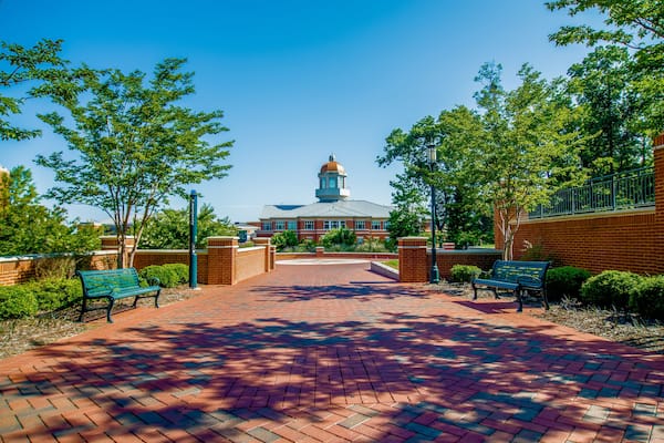 modern college campus buildings