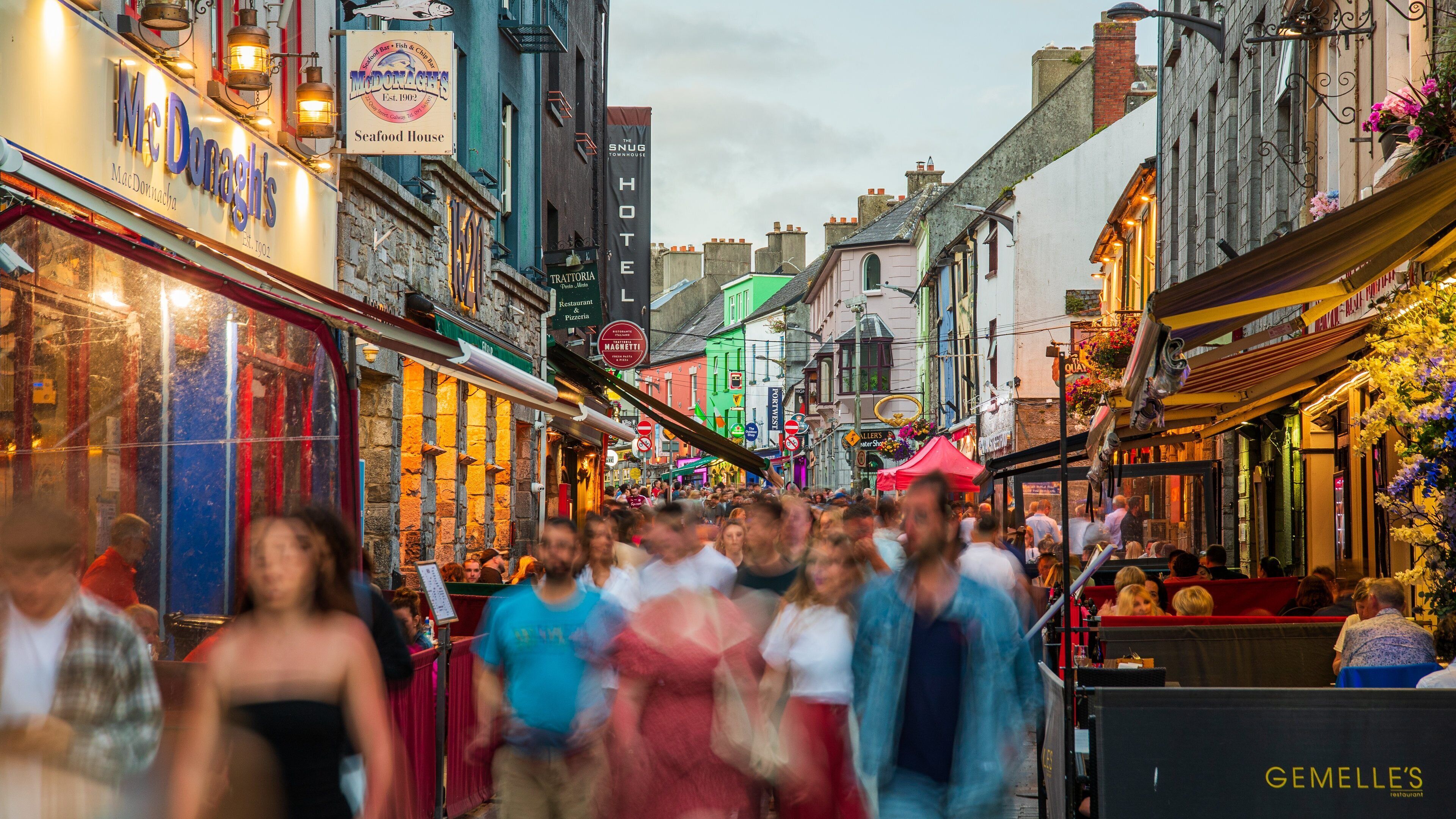 Latin Quarter featuring a city and street scenes