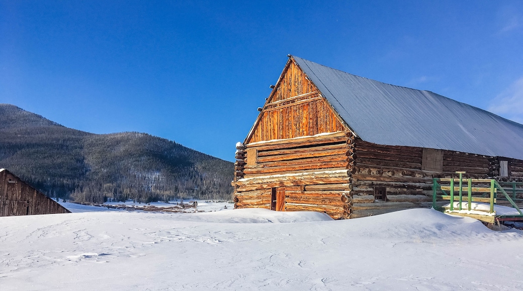 Cabin, Snow Mountain Ranch, Granby, Colorado; Shutterstock ID 682745125; purchase_order: SP-1269 HA 2018 Batch 1; Order: ; client: ; other: