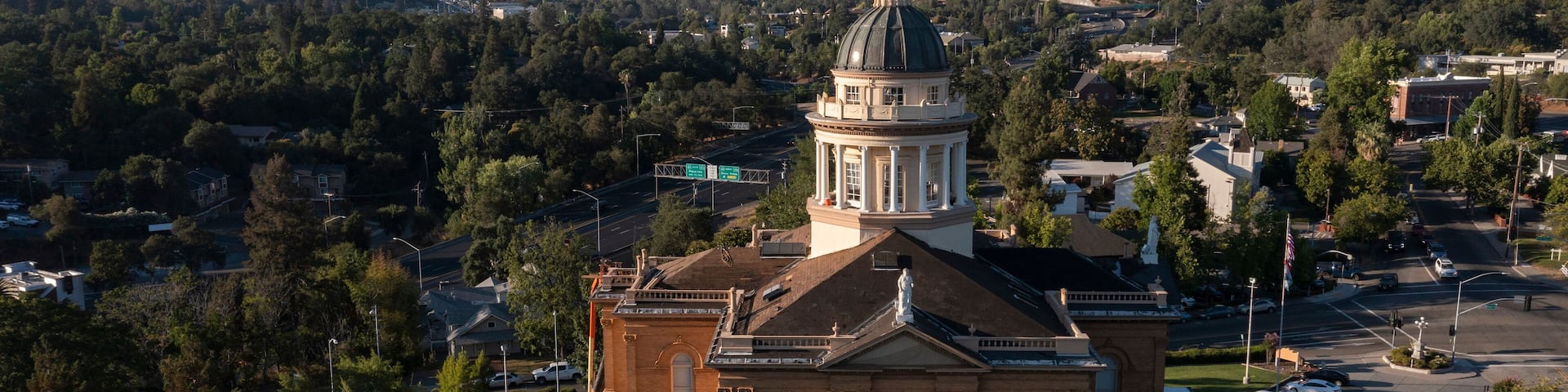 Auburn Hotel Guide