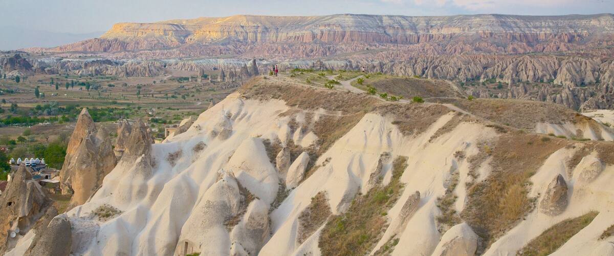 Sunset Point showing a gorge or canyon
