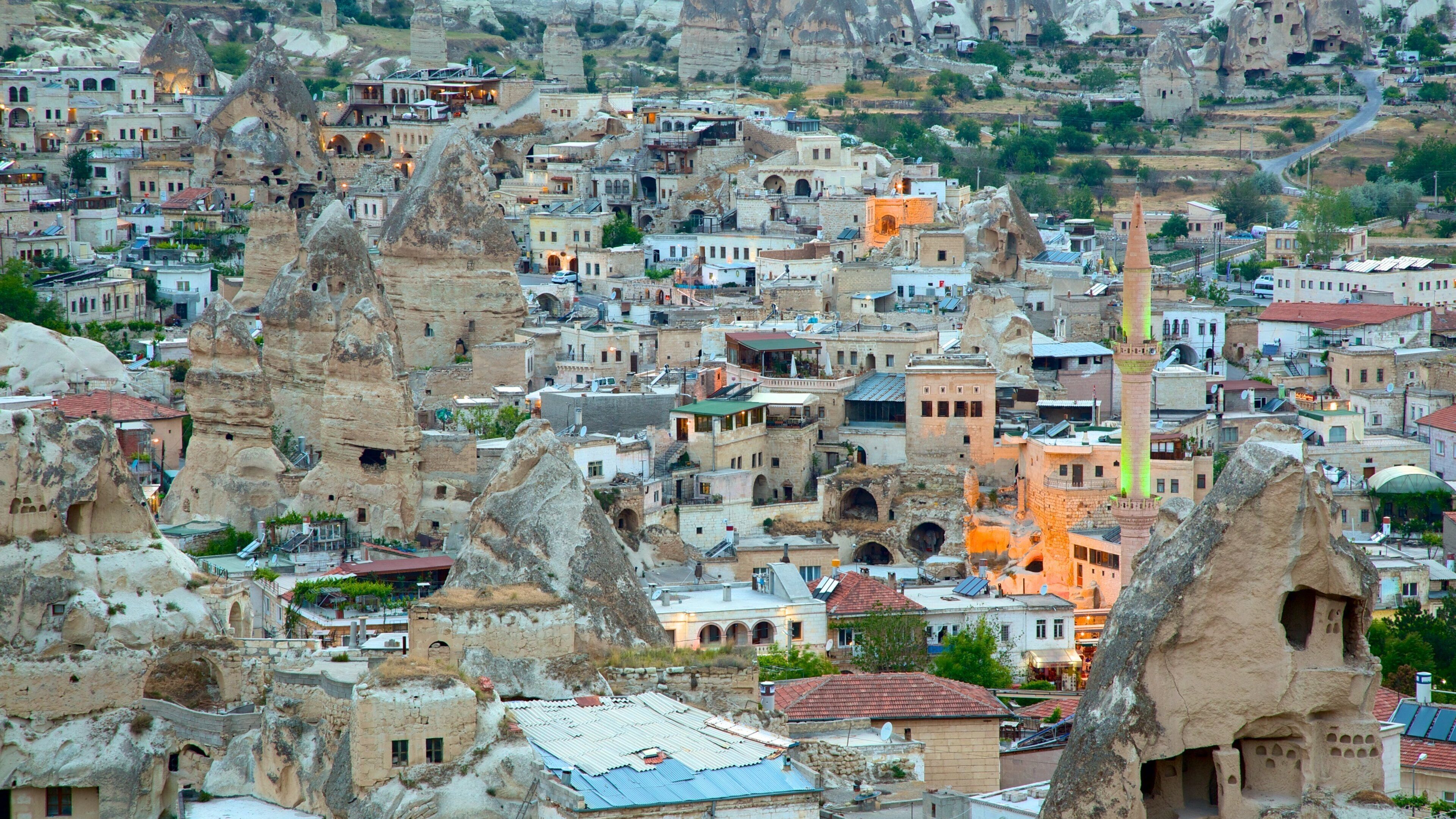 Sunset Point featuring heritage architecture and a city