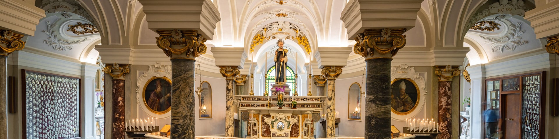 Basilica di Sant\'Antonio showing heritage elements, interior views and religious aspects