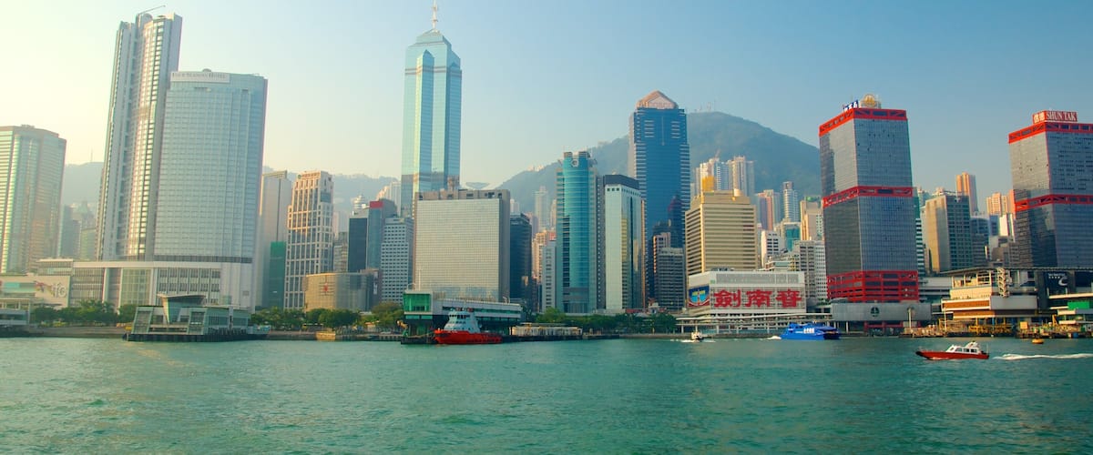 Victoria Harbour showing boating, city views and a city