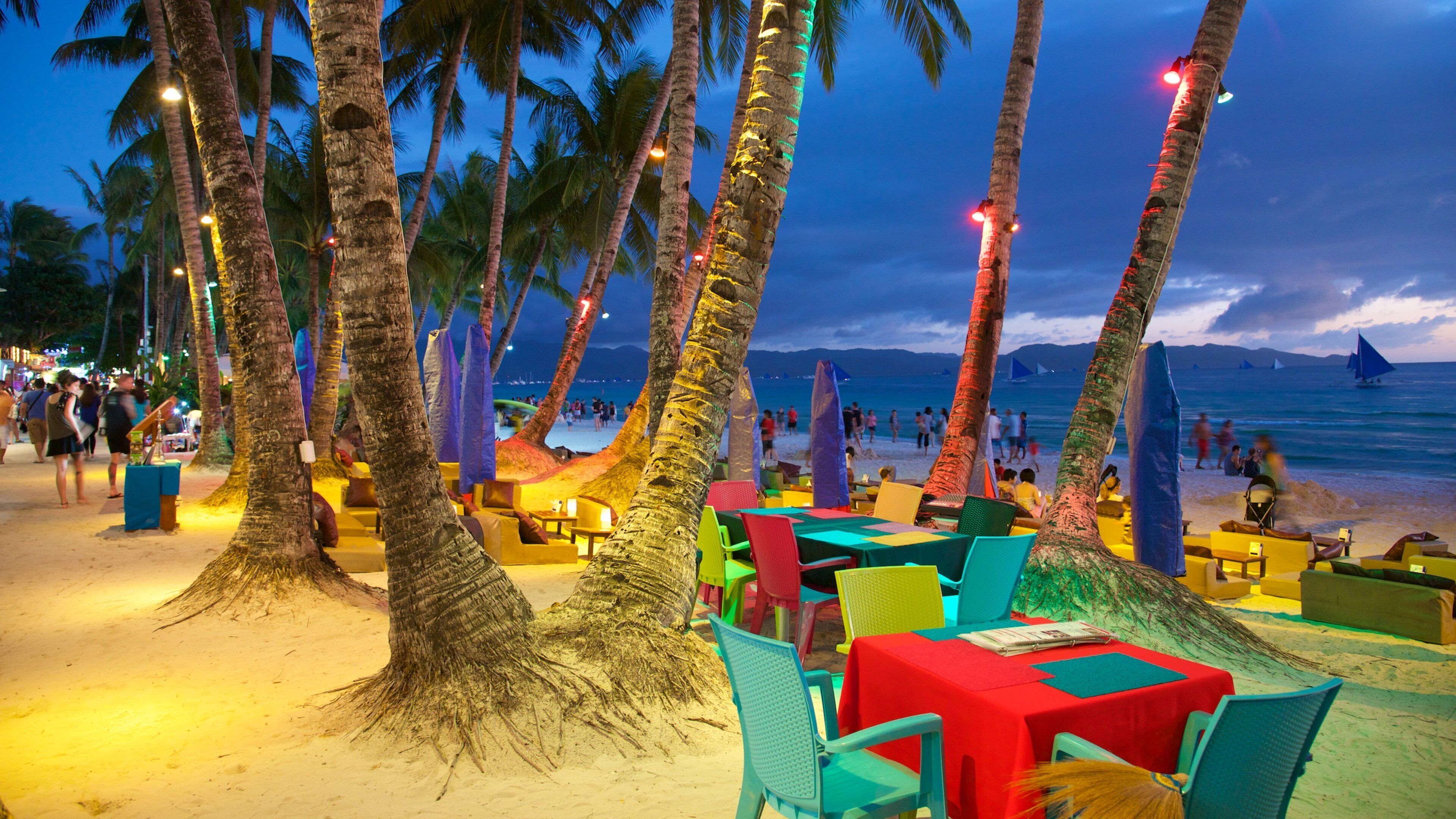 Aklan แสดง วิวกลางคืน, ทิวทัศน์เขตร้อน และ รับประทานอาหารนอกบ้าน