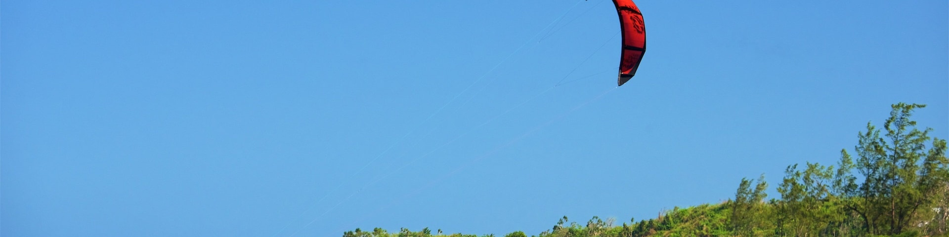 Aklan que incluye escenas tropicales, paravelismo y vistas de una costa