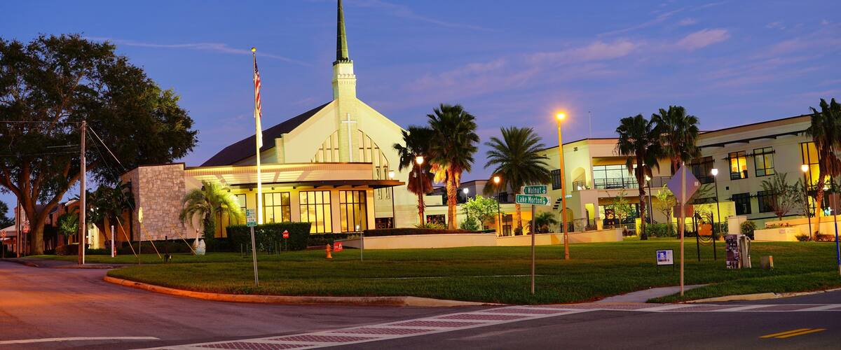 Sunset landscape Lake Morton at city center of lakeland Florida