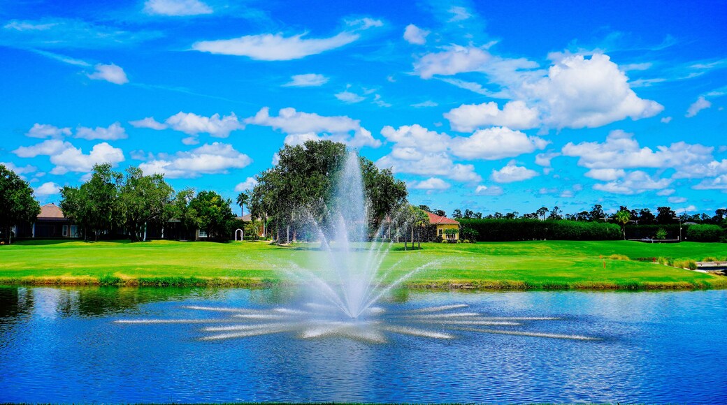 镜湖高尔夫球场